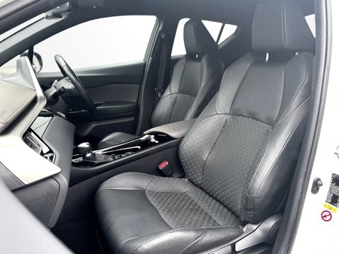Toyota C-HR 1.8 Hybrid Excel 5dr CVT 17