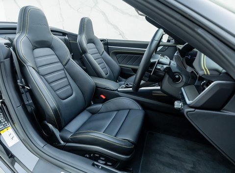 Porsche 911 Turbo S Cabriolet (992) 15