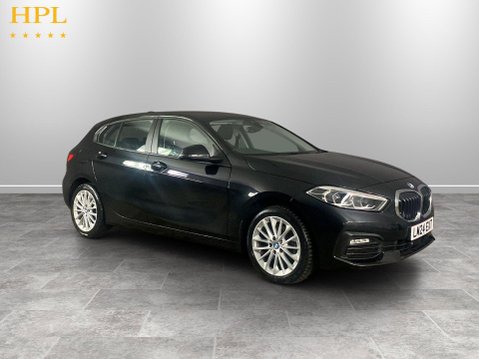 BMW 1 Series 1.5 118i SE (LCP) Hatchback 5dr Petrol DCT Euro 6 (s/s) (136 ps) Air Con 1