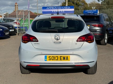 Vauxhall Astra 1.6 16v Elite Auto Euro 5 5dr 7