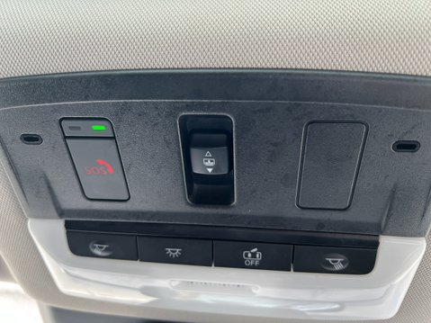 Nissan Qashqai 1.3 DIG-T MHEV N-Connecta SUV 5dr Petrol Hybrid XTRON Euro 6 (s/s) (158 ps) 34