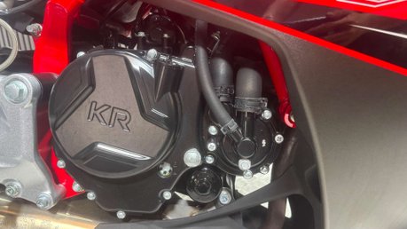 Hyosung GD 2016 ONLY 1K 250CC SPORTS BIKE LIGHTWEIGHT LONG MOT 45