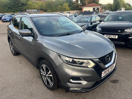 Nissan Qashqai 1.2 DIG-T N-Connecta XTRON Euro 6 (s/s) 5dr