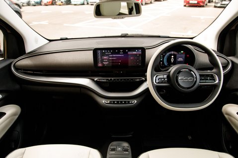 Fiat 500e LA PRIMA 3