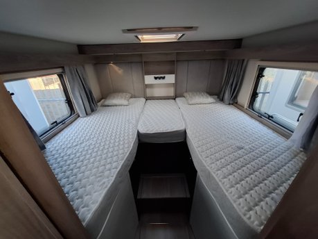 Swift Voyager 584 2023 Auto 16