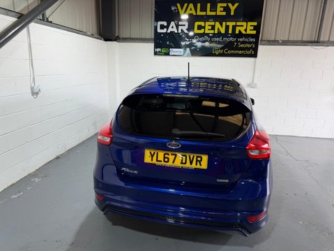 Ford Focus 1.0T EcoBoost ST-Line Euro 6 (s/s) 5dr 7