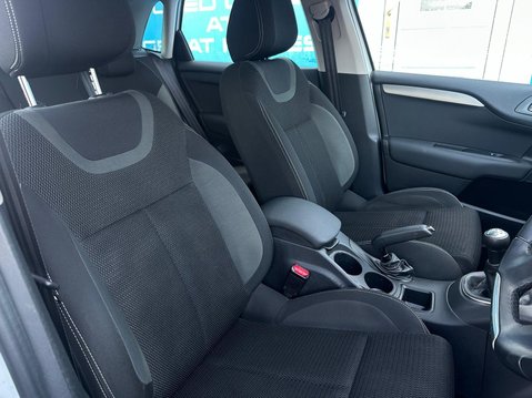 Citroen C4 1.6 BlueHDi Feel Hatchback 5dr Diesel Manual Euro 6 (100 ps) 9