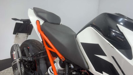 KTM Duke 2019 24k SPARE OR REPAIR PROJECT BIKE NAKED 125CC LEARNER BIKE 9