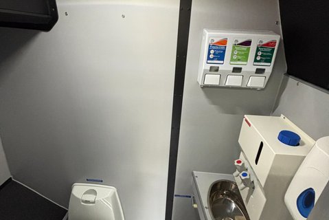 Iveco Daily 70C18V Welfare Unit - Tail Lift / Toilet / 7 Seats / Air Con 23