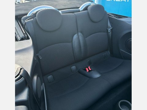 Mini Convertible 1.6 Cooper D Convertible 2dr Diesel Manual Euro 5 (s/s) (112 ps) 10