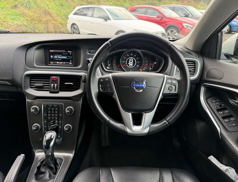 Volvo V40 1.6 V40 SE Luxury D2 Auto 5dr 20