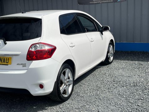 Toyota Auris 1.6 V-Matic SR Euro 5 5dr 57