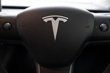 Tesla Model Y (Dual Motor) Long Range SUV 5dr Electric Auto 4WDE (384 bhp) 15