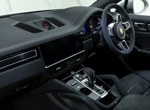 Porsche Cayenne GTS Coupé 16