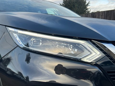 Nissan Qashqai DIG-T N-MOTION DCT 17