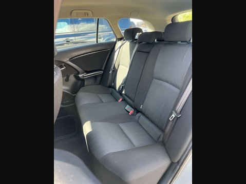 Toyota Avensis 2.0 Avensis T2 D-4D 5dr 23