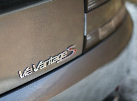 Aston Martin V12 Vantage S 25