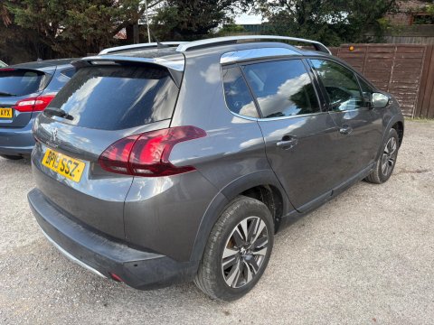 Peugeot 2008 ALLURE PREMIUM 7