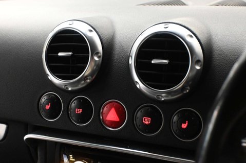 Audi TT 1.8 TT Quattro (225 bhp) 4WD 3dr 43