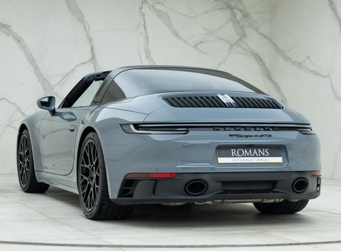 Porsche 911 Targa 4 GTS (992) 11