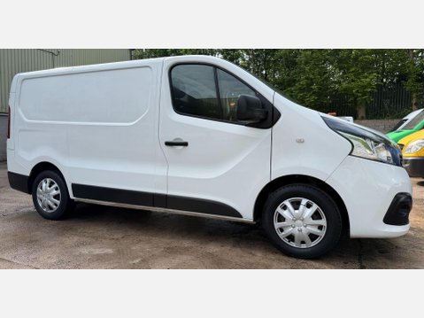 Renault Trafic 1.6 dCi 27 Business+ Panel Van 5dr Diesel Manual SWB Standard Roof Euro 6 ( 18
