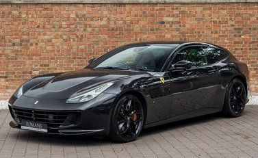 Ferrari GTC4 Lusso 6