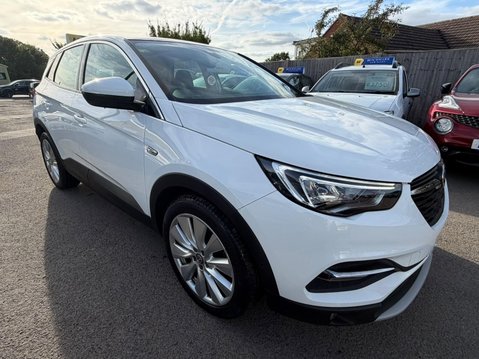 Vauxhall Grandland X 1.2 Turbo Elite Nav Premium Euro 6 (s/s) 5dr 4