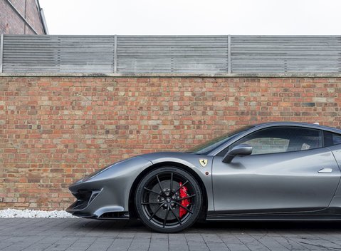 Ferrari 488 Pista 32