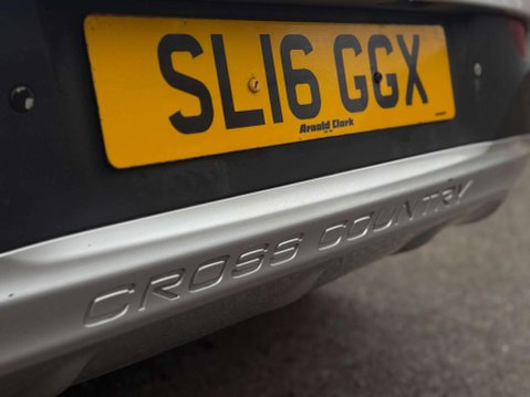 Volvo V40 2.0 D2 Lux Euro 6 (s/s) 5dr 23