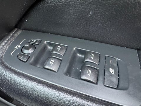 Volvo XC60 2.0 D4 Momentum SUV 5dr Diesel Auto AWD Euro 6 (s/s) (190 ps) 36