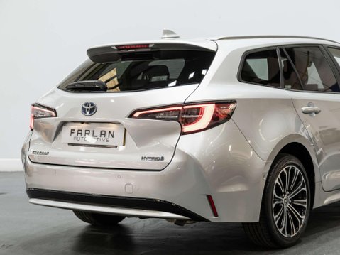 Toyota Corolla 1.8 VVT-h Design Touring Sports 5dr Petrol Hybrid CVT Euro 6 (s/s) (122 ps) 33