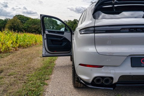Porsche Cayenne 3.0 Cayenne V6 E-Hybrid Auto 4WD 5dr 8