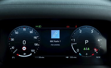 Land Rover Defender 110 X-Dynamic S D300 MHEV 17