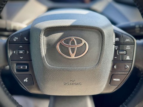 Toyota Prius 1.8 VVT-h Excel Hatchback 5dr Petrol Hybrid CVT Euro 6 (s/s) (122 ps) 13