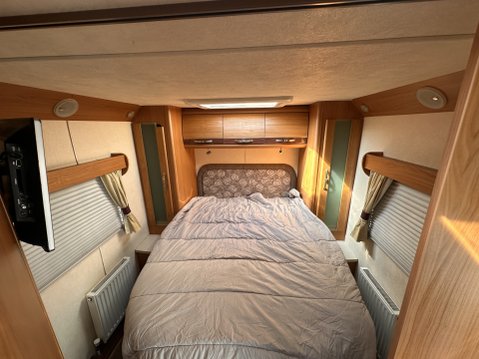 Peugeot Boxer AUTOCRUISE OAKMONT 4 BERTH 3.0 LOW PROFILE ISLAND BED 9