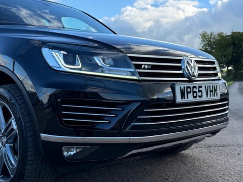 Volkswagen Touareg 3.0 TDI V6 BlueMotion Tech R-Line Tiptronic 4WD Euro 6 (s/s) 5dr 6