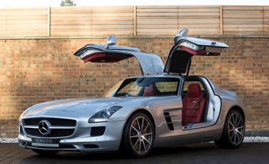 Mercedes-Benz SLS AMG 4