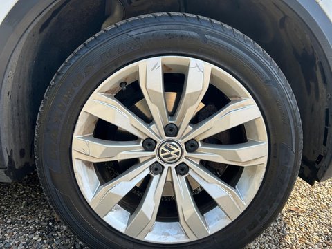 Volkswagen T-Roc 1.0 TSI SE Euro 6 (s/s) 5dr 28