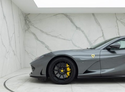 Ferrari 812 Superfast 27