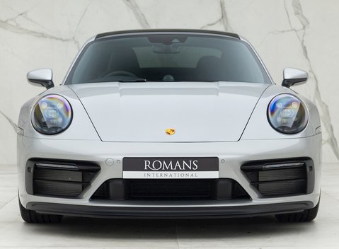 Porsche 911 (992) Carrera GTS 4