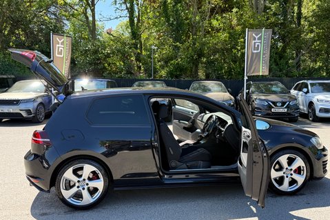 Volkswagen Golf GTI LAUNCH DSG - APPLE CAR PLAY - 2 OWNERS - 9 SERVICES RECORDED 18