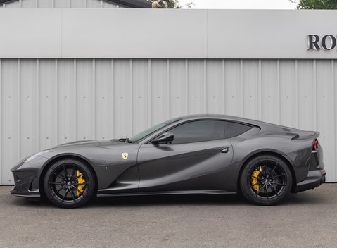 Ferrari 812 Superfast 2