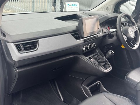 Nissan Townstar 1.3 TCe Acenta Panel Van 6dr Petrol Manual L2 Euro 6 (s/s) (130 ps) 22
