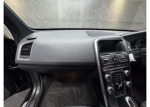 Volvo XC60 2.4 D4 R-Design Lux Nav SUV 5dr Diesel Auto AWD Euro 6 (s/s) (190 ps) 55