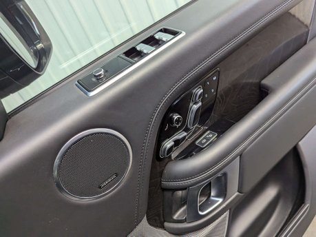 Land Rover Range Rover 4.4 Range Rover Vogue SE SDV8 Auto 4WD 5dr 80