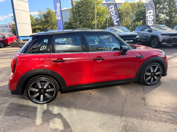 Mini Hatch COOPER EXCLUSIVE 10