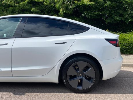 Tesla Model 3 (Dual Motor) Long Range Auto 4WDE 4dr 32