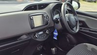 Toyota Yaris 1.5 VVT-h Icon Tech Hatchback 5dr Petrol Hybrid E-CVT Euro 6 (s/s) (100 ps) 14