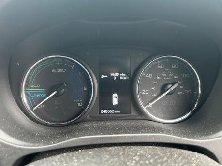 Mitsubishi Outlander 2.4h TwinMotor 13.8kWh 4h CVT 4WD Euro 6 (s/s) 5dr 13