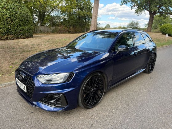 Audi RS4 2.9 RS 4 Carbon Black TFSI Quattro Auto 4WD 5dr